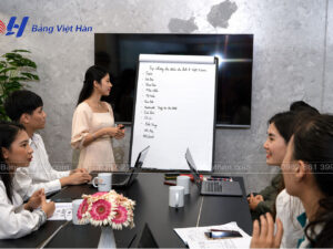 Bảng Flipchart chân tròn